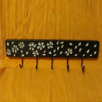 Wooden Wall Hangers Manufacturer Supplier Wholesale Exporter Importer Buyer Trader Retailer in Saharanpur Uttar Pradesh India